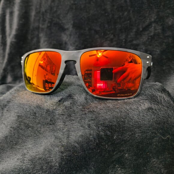 Brand New Oakley Holbrook XL Matte Black Camo with Prizm Ruby Lenses (319) - Picture 2 of 4